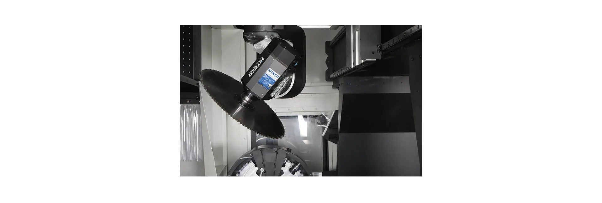 INO Apollo 5-Achsen-CNC-Profilschneide- und Bearbeitungszentrum
